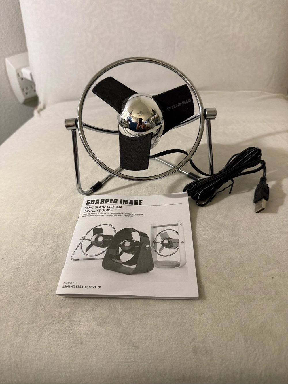 Sharper Image Black Soft Blade USB Fan (with Instruction Manual)